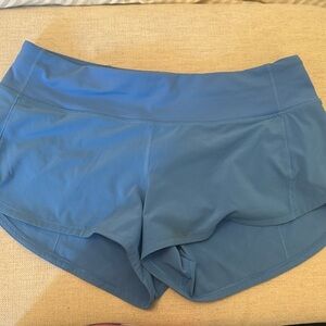 Lululemon 2.5 inch Blue Nile speed up shorts size 6